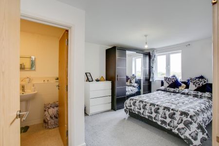 2 bedroom flat to rent - Photo 3