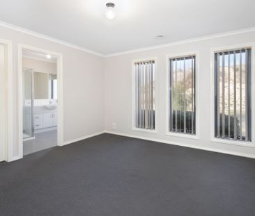 3 BEDROOM, 2 BATHROOM TOWNHOUSE IN SEBASTOPOL - Photo 4