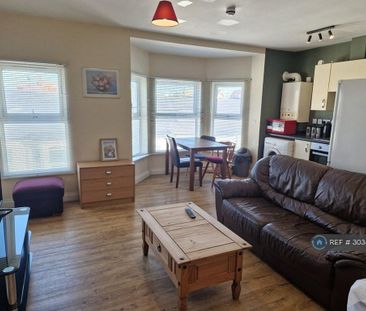 1 bedroom flat to rent - Photo 3