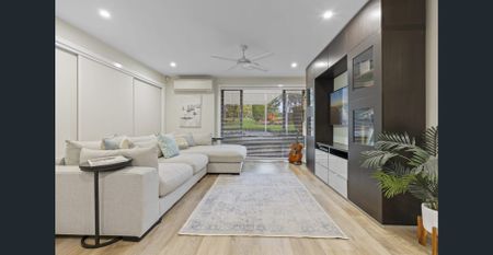 Beautiful Family Home with Large Yard in Oxenford - Photo 3