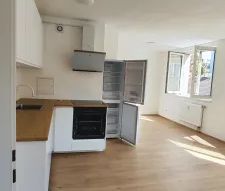 ERSTBEZUG NACH SANIERUNG | Helle 2-Zimmer-Wohnung inkl. Garage | U1-Nähe - Foto 1