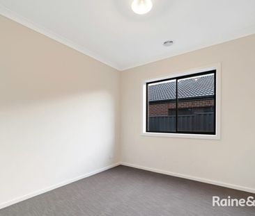 Family Home For Lease in Prime Strathtulloh Location! - Photo 3