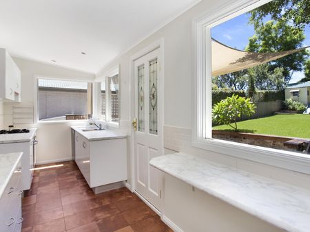 27 Northcote Street, Naremburn NSW 2065 - House For Rent | Domain - Photo 4