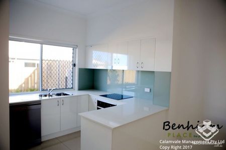 MODERN TOWNHOUSE WITH BIG BACKYARD, SUITABLE FOR KIDS - Photo 4