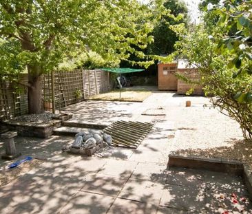 1 bedroom in a house share to rent - Photo 3