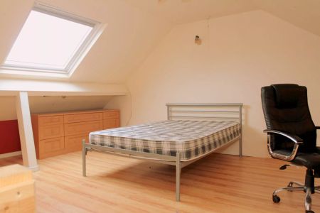 Lorne Road (6 bed) - Photo 2