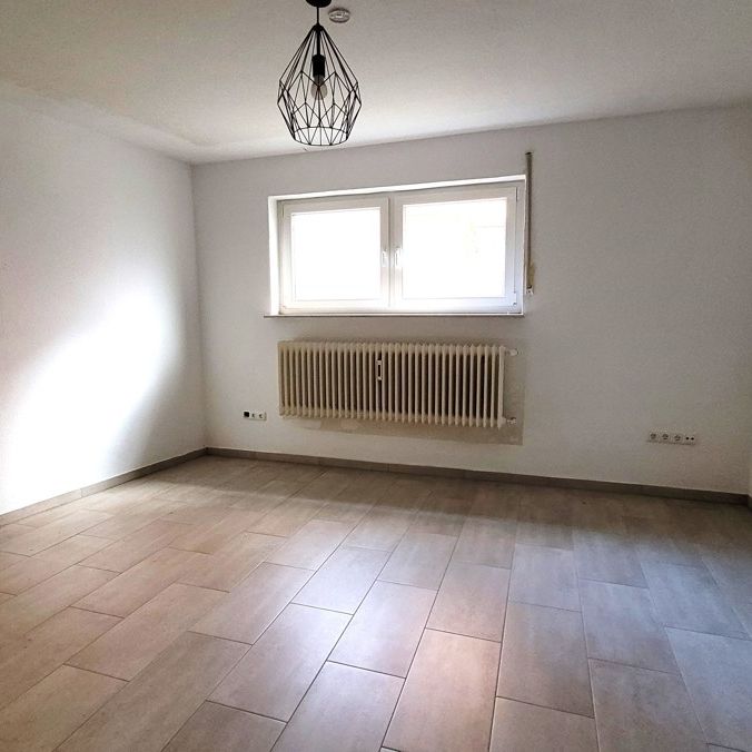 Vier Zimmer Souterrain-Wohnung mit EBK als Stundenten WG in Gießen - Foto 1