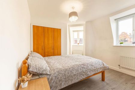 3 bedroom flat to rent - Photo 5