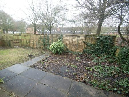 Flat to rent on - Photo 5