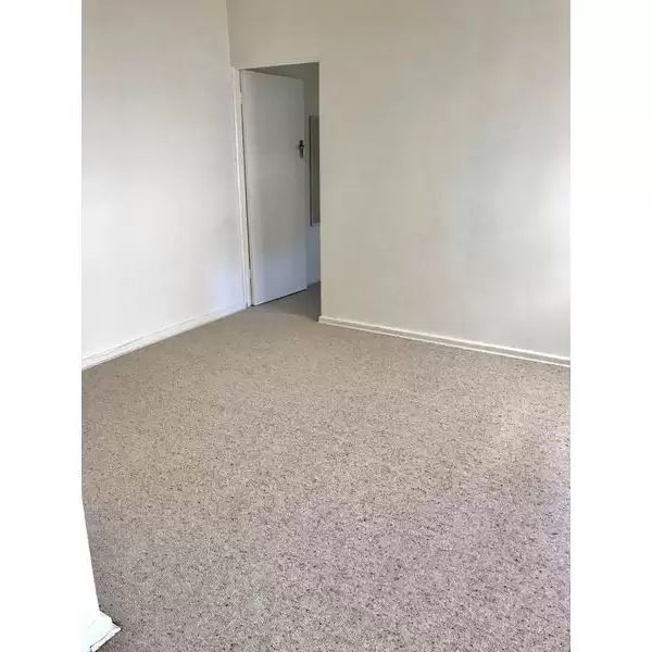 Apartment with 1 bedroom & 1 bathroom - Photo 1