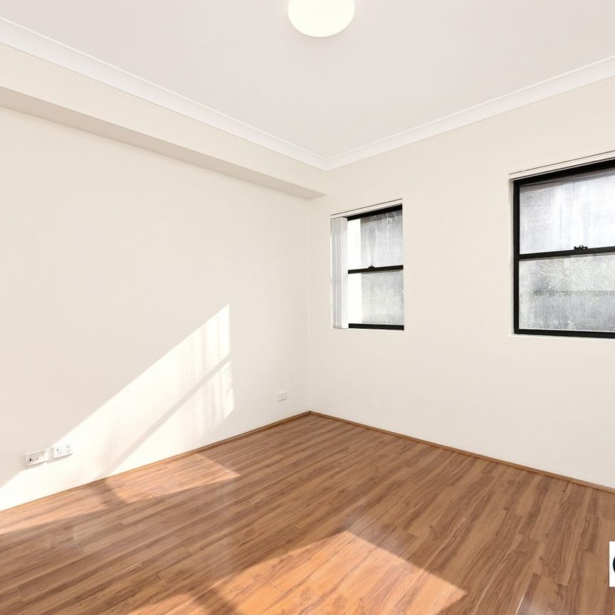 SUNNY 1 BEDROOM UNIT - NORTH EAST FACING - Photo 1