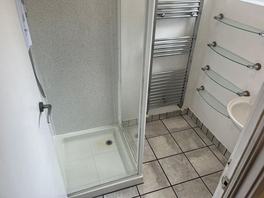 Room in a Shared House, Leasow Drive, B15 - Photo 1