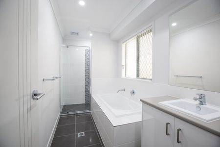 16 Hillard Street, Yarrabilba QLD 4207 - House For Rent | Domain - Photo 4