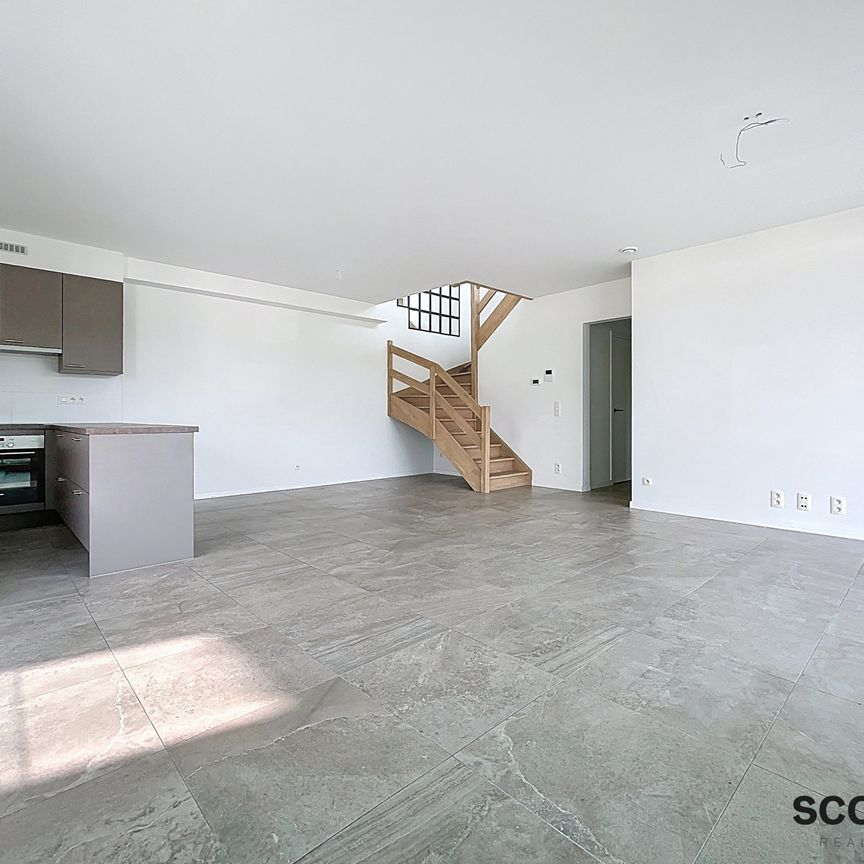 Prachtige duplex/penthouse met 3 slaapkamers en 2 terrassen - Photo 1