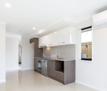 2/41 Locke Crescent, Redbank Plains QLD 4301 - House For Rent | Domain - Photo 4