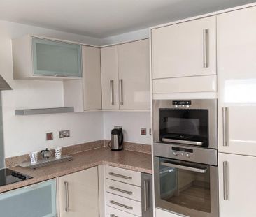2 bedroom flat to rent - Photo 5
