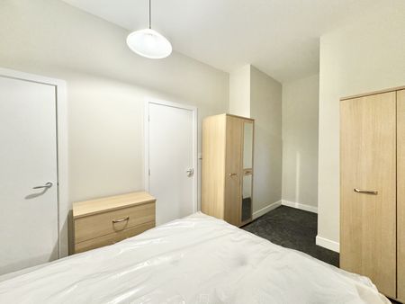 One Bedroom Apartment to Rent - Photo 2