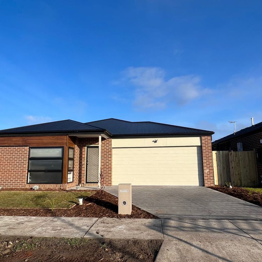20 Solitaire Way, Wallan, Vic 3756 - Photo 1