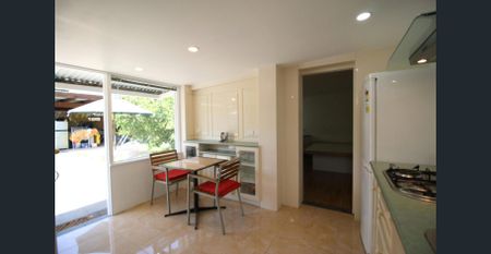 A Resort Lifestyle - Photo 2