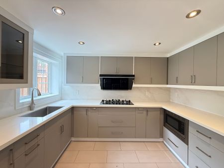 For Lease - 256 Boake Trail, Richmond Hill, Ontario - Photo 5