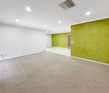 4 Bedroom home in Orana Heights - Photo 3