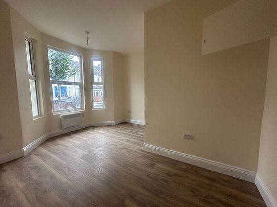 6 bedroom house to rent - Photo 1