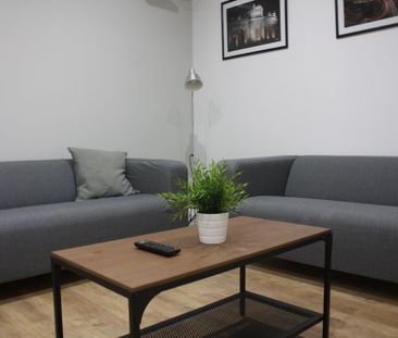 Room with double bed in Puerta del Sol - Photo 3