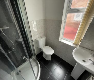 3 bedroom semi-detached house to rent - Photo 6