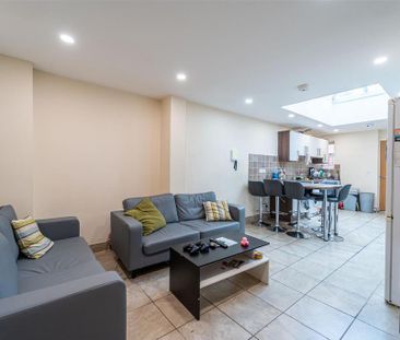 6 bedroom house to rent - Photo 3