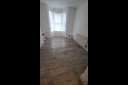 3 Bed Terraced House, Burns Street, L20 - Photo 2