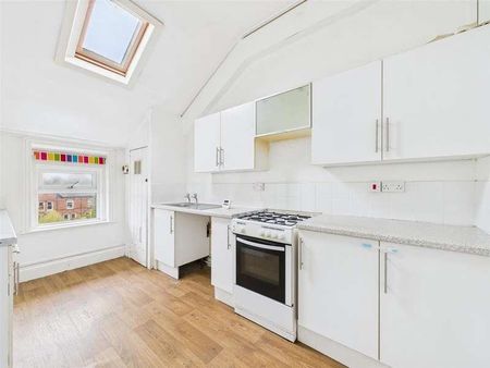 Beresford Road, Oxton, CH43 - Photo 2