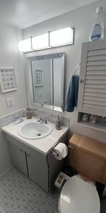 1 Bedroom 1 Bath - RENOVATED PET FRIENDLY - Photo 4