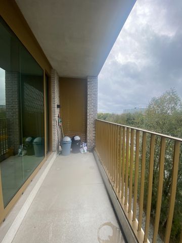 Ruime studio met terras in residentie LEFT - Foto 4