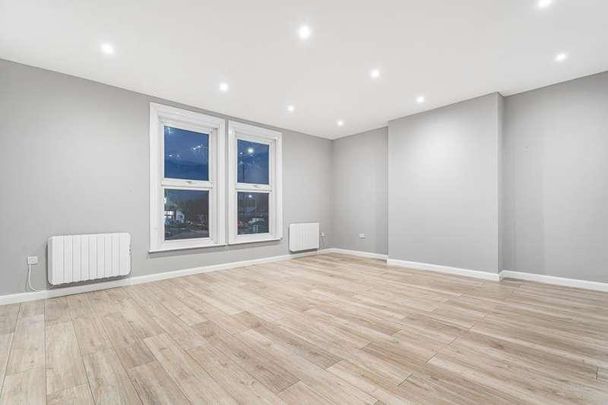 Hertford Road, Enfield, EN3 - Photo 1