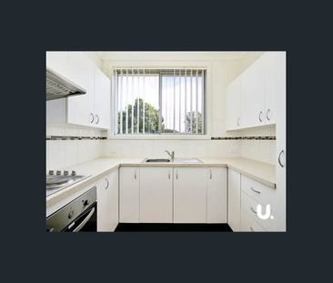 NEAT 3 BEDROOM FAMILY HOME! - Photo 4