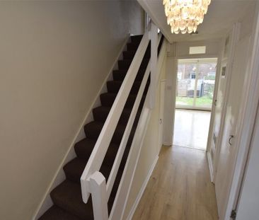 3 bedroom terraced house to rent - Photo 4
