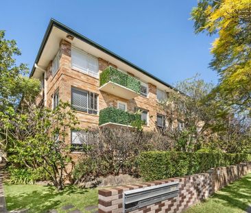 Top-Floor Apartment in a Prime Lane Cove Setting - Photo 1