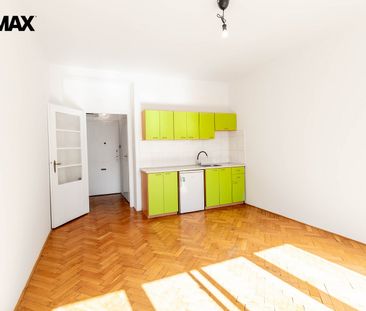 Pronájem bytu 1+kk 26 m² - Fotografie 2