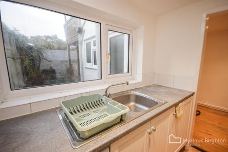 Studio to rent - Photo 5