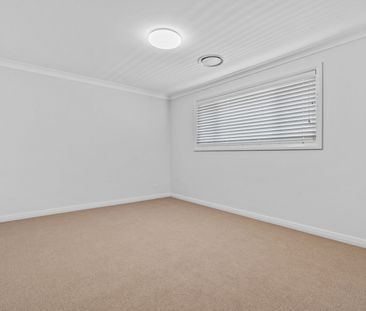 Stunning large family home - Photo 2