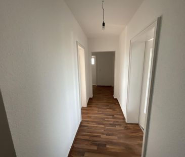 3-Zimmer-Wohnung mit Balkon und Badewanne im 6. OG mit Aufzug in Wi... - Foto 3