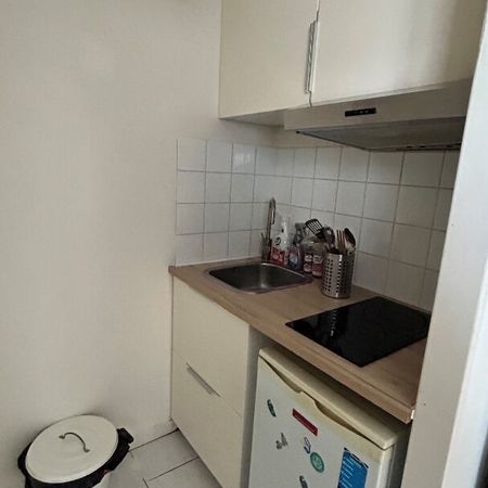 Location Appartement 1 pièce 16m² - Photo 3