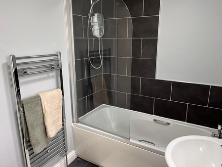 2 bedroom apartment to rent - Photo 5