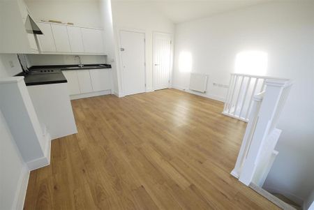 1 bedroom flat to rent - Photo 2