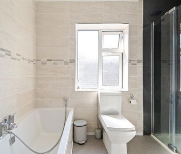 6 bedroom detached house to rent - Photo 4