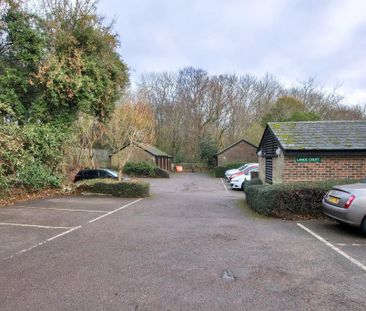 2 bedroom ground floor flat to rent - Photo 2