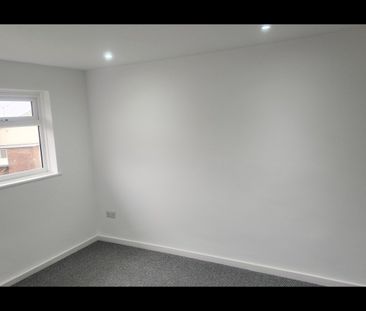 3 Bed Semi-Detached House, Four Acres, BS13 - Photo 4