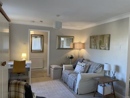 Studio Flat in Northampton - Photo 2