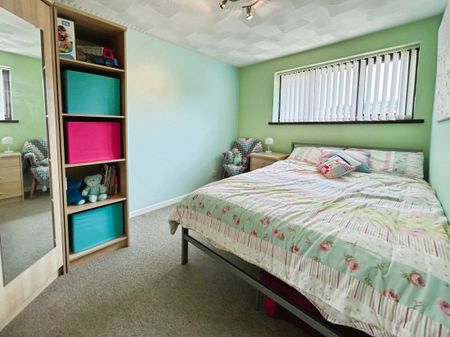 Cwrt Ty Mawr, Caerphilly - Photo 5