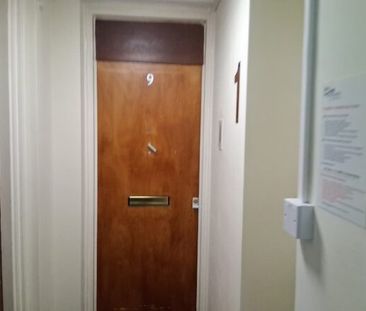 Thrawl Street – Flat 9 - Photo 4